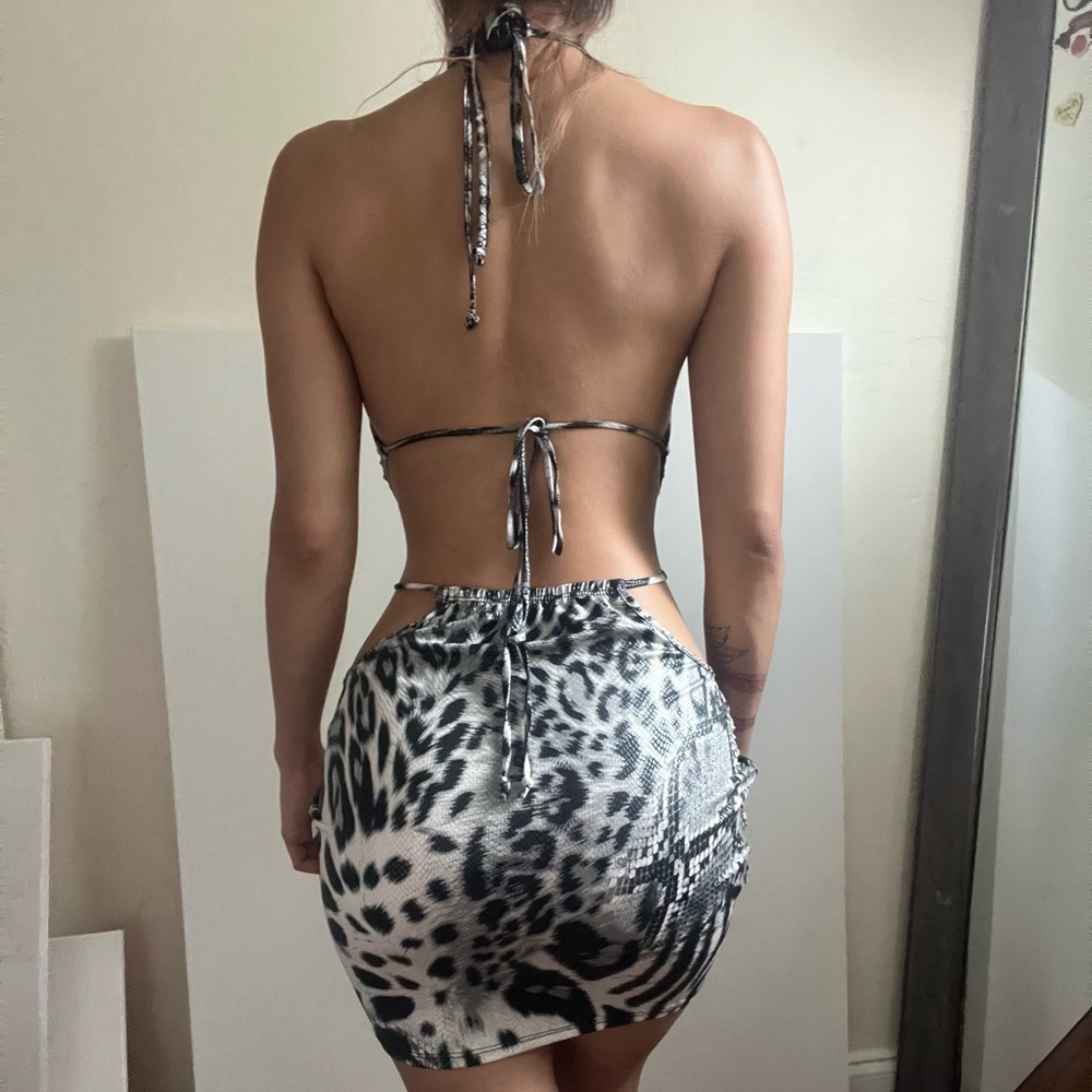 Black & White Animal Print Mini Bodycon Dress. Size xS